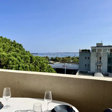 Joli T1 De 40m² A Calvi, Vue Mer, Avec Mezzanine Et Parking Calvi (Corsica)