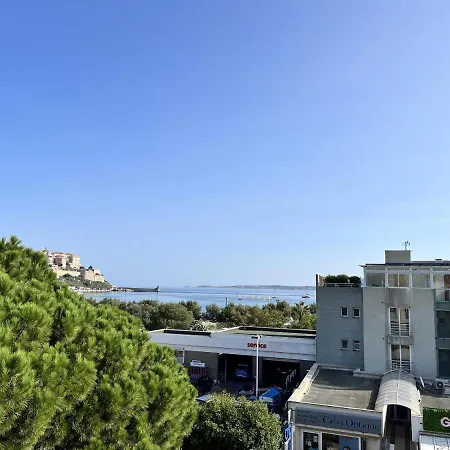 Joli T1 De 40m² A Calvi, Vue Mer, Avec Mezzanine Et Parking * Calvi (Corsica)