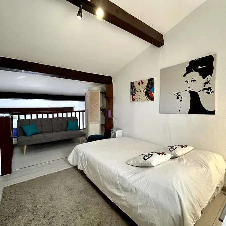 Apartment Joli T1 De 40m² A Calvi, Vue Mer, Avec Mezzanine Et Parking