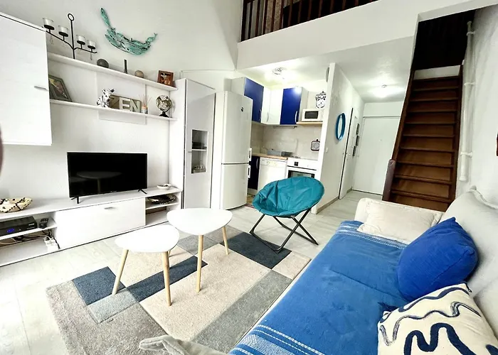Joli T1 De 40m² A Calvi, Vue Mer, Avec Mezzanine Et Parking Apartment Calvi (Corsica)